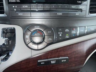 2013 Toyota Sienna XLE Mobility Auto Access