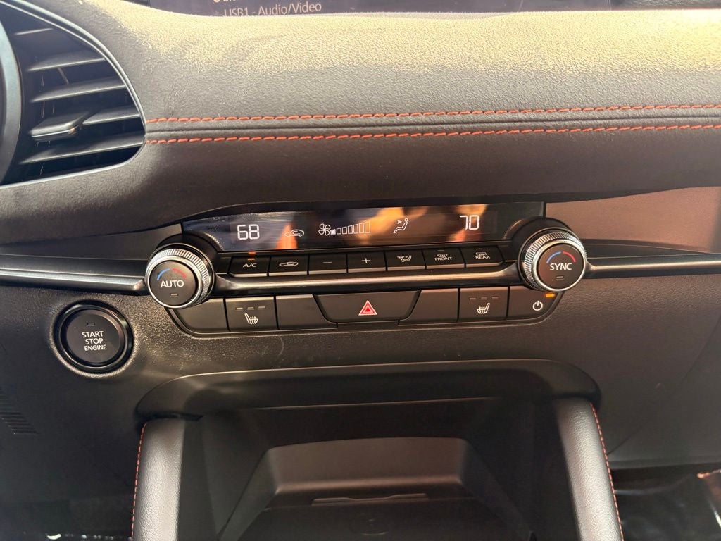 2024 Mazda Mazda3 2.5 Carbon Turbo