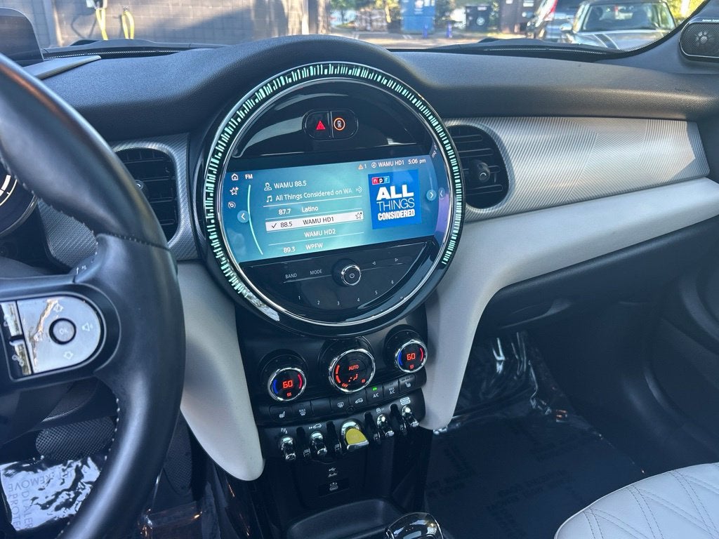 2024 MINI Cooper SE Electric Iconic Hardtop 2 Door