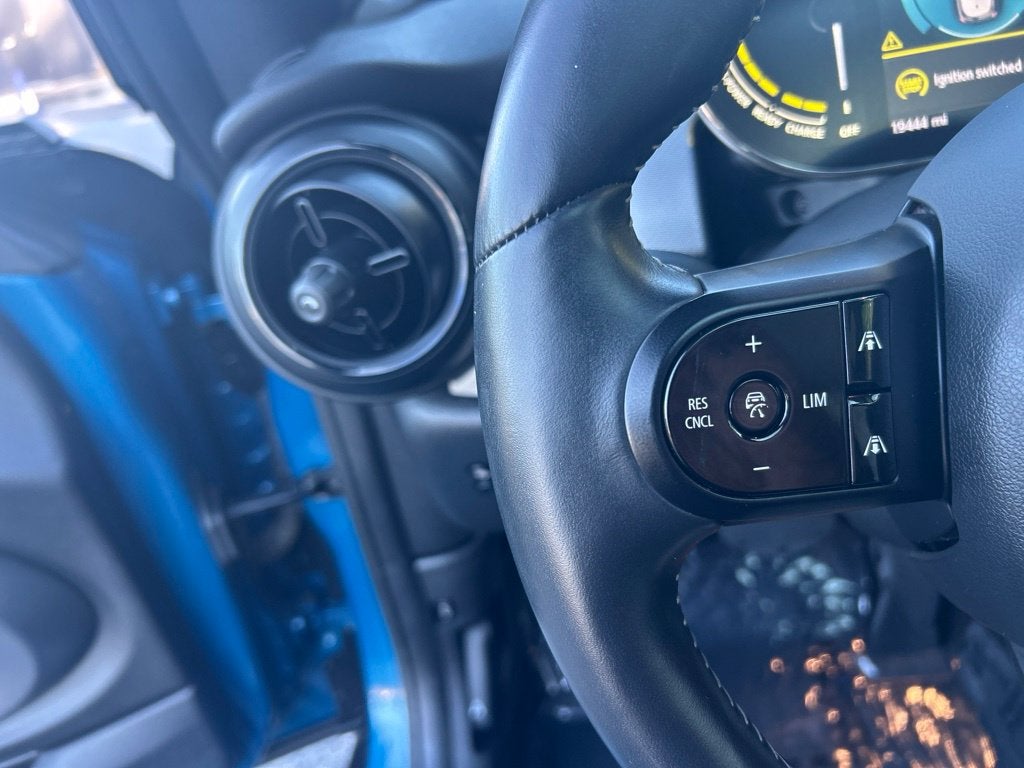 2024 MINI Cooper SE Electric Iconic Hardtop 2 Door