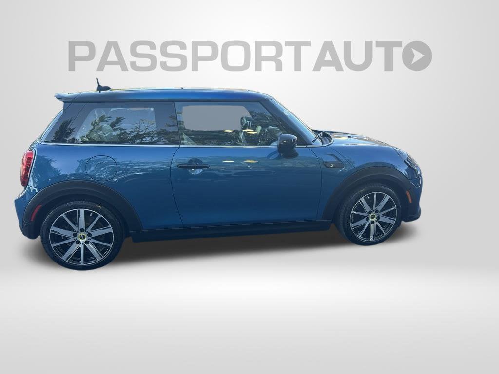 2024 MINI Cooper SE Electric Iconic Hardtop 2 Door