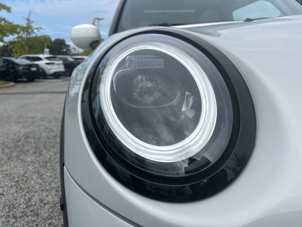 2022 MINI Cooper SE Electric Iconic Hardtop 2 Door