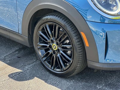 2024 MINI Cooper SE Electric Signature