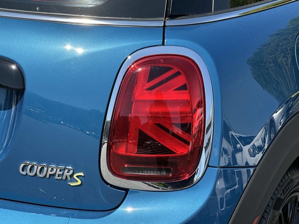 2024 MINI Cooper SE Electric Signature