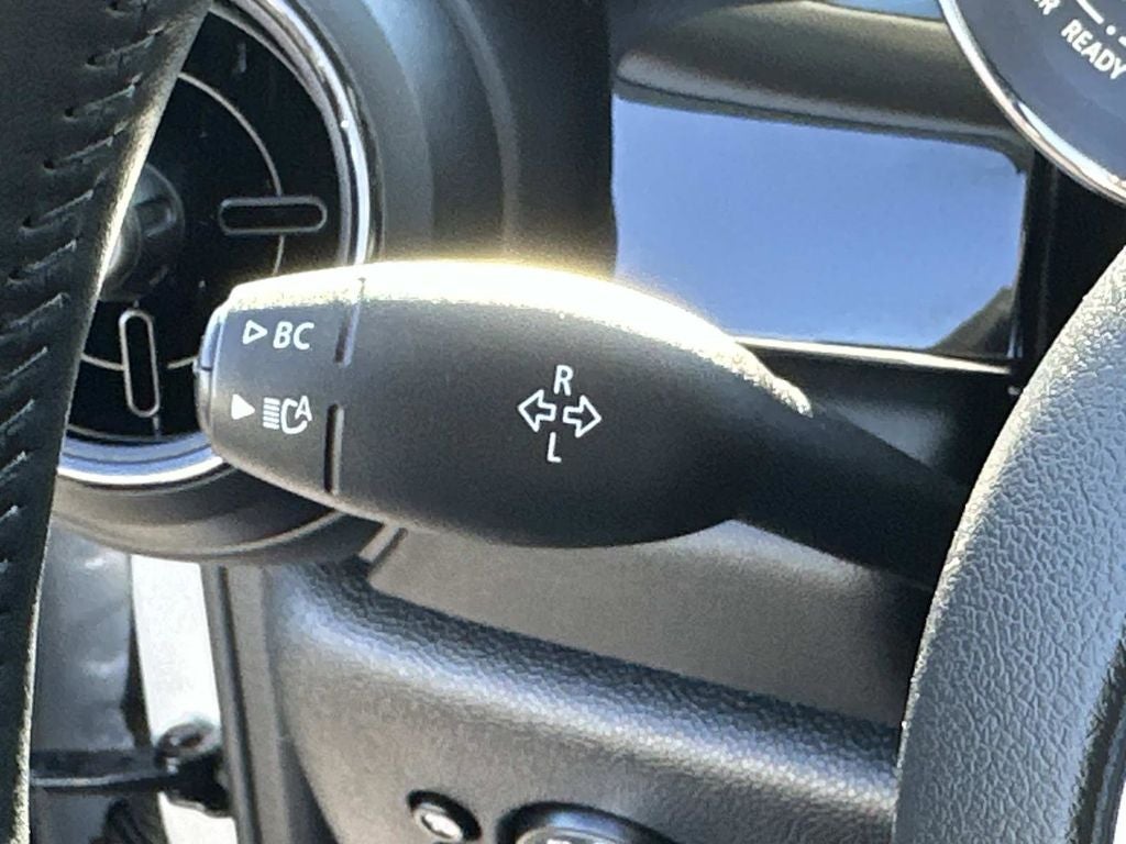 2022 MINI Cooper SE Electric Signature Hardtop 2 Door