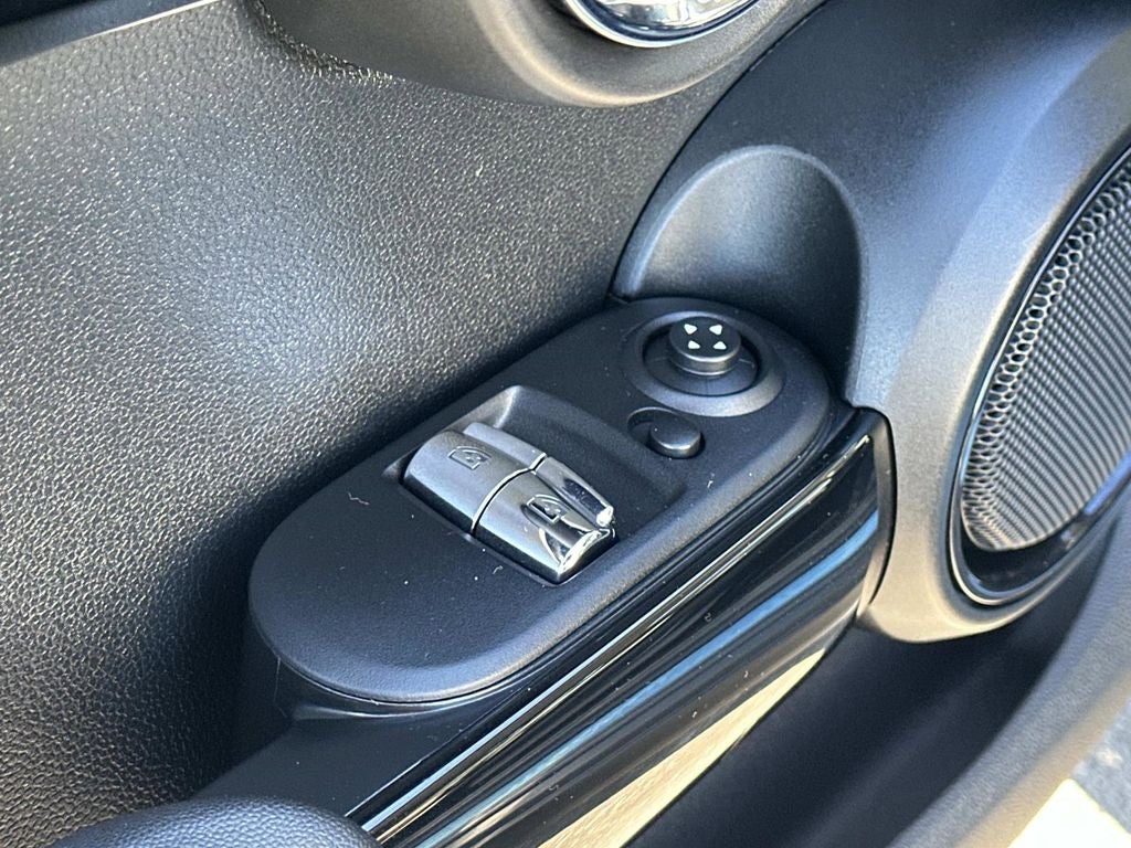 2022 MINI Cooper SE Electric Signature Hardtop 2 Door