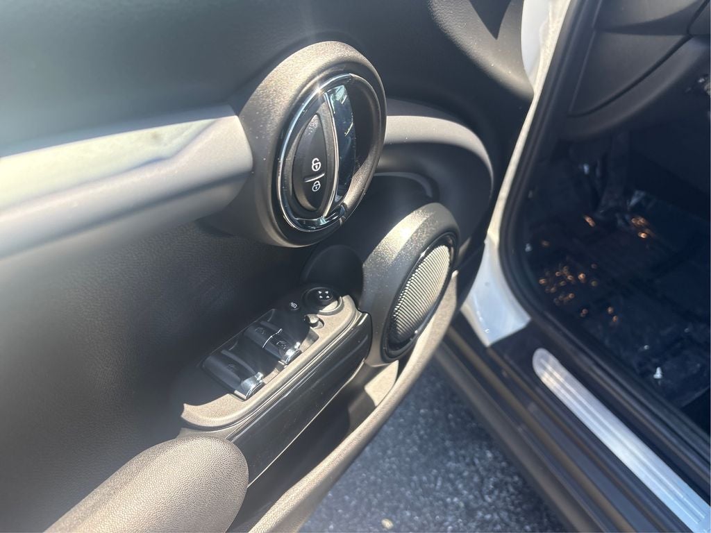 2024 MINI Cooper Signature