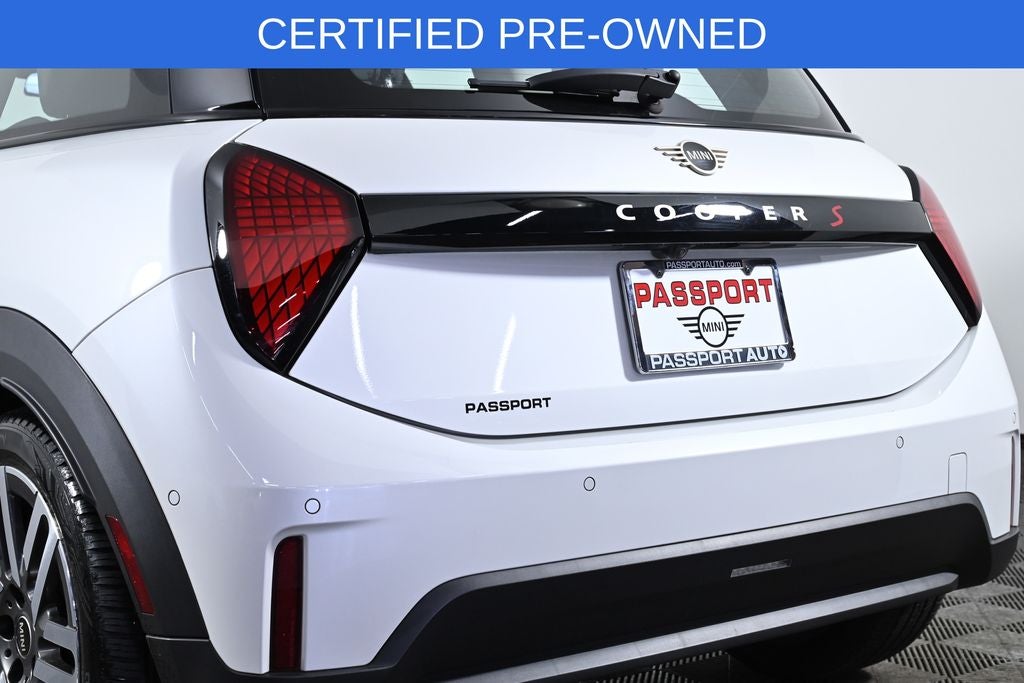 2025 MINI Cooper S Iconic