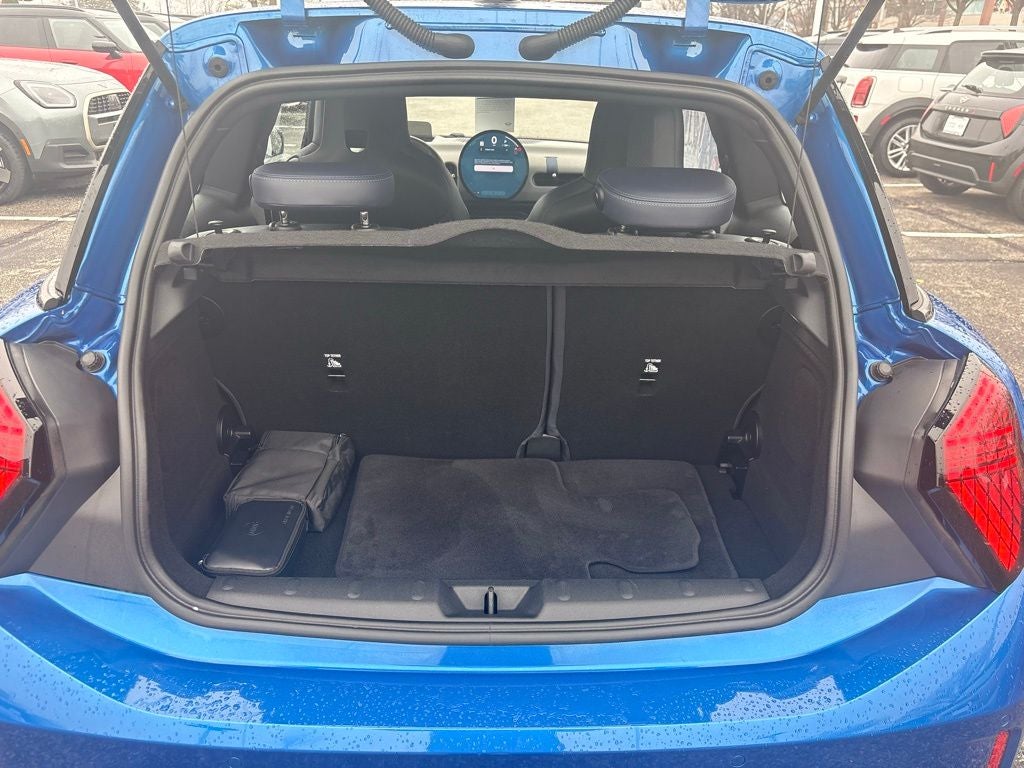 2025 MINI Cooper S Signature Plus Hardtop 2 Door