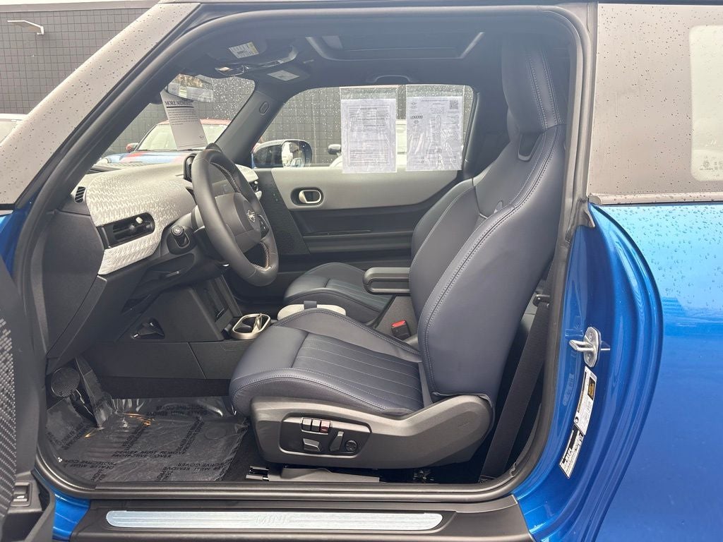 2025 MINI Cooper S Signature Plus Hardtop 2 Door