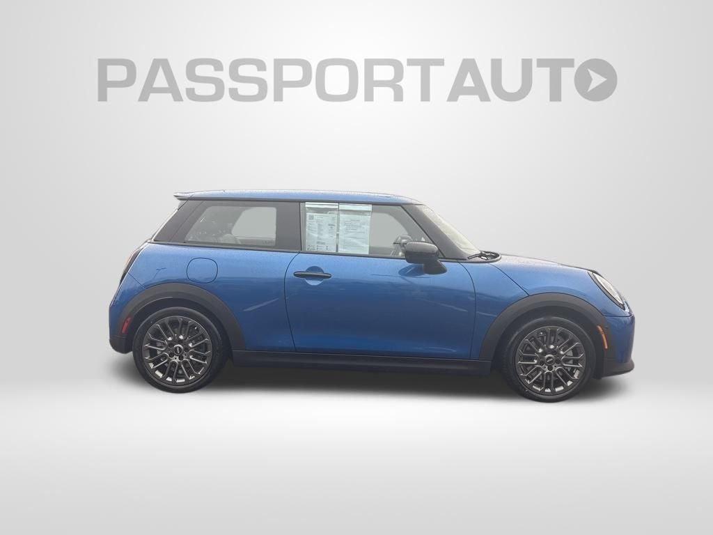 2025 MINI Cooper S Signature Plus Hardtop 2 Door