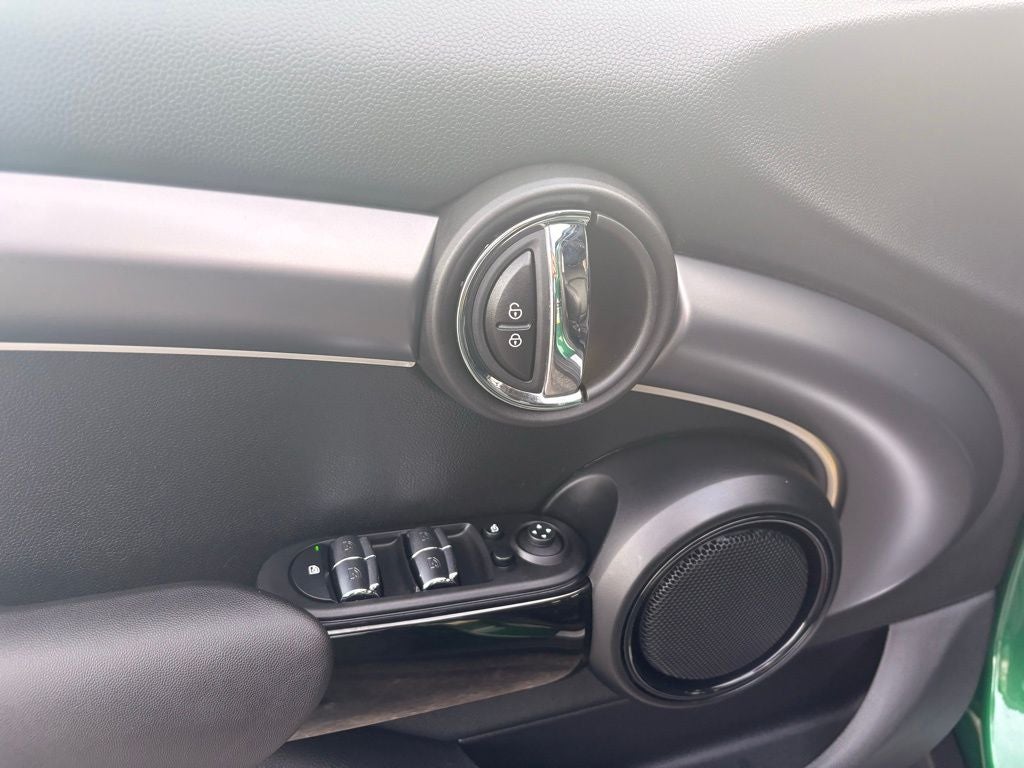 2023 MINI Cooper S Signature Hardtop 4 Door