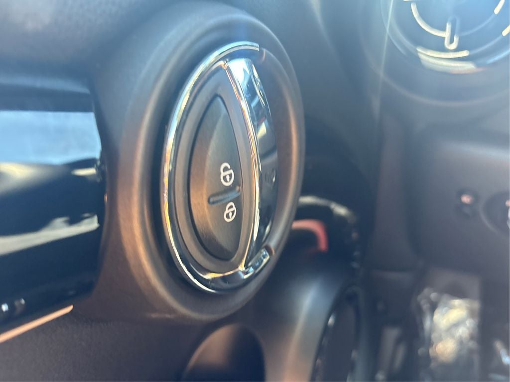 2024 MINI Cooper S Iconic