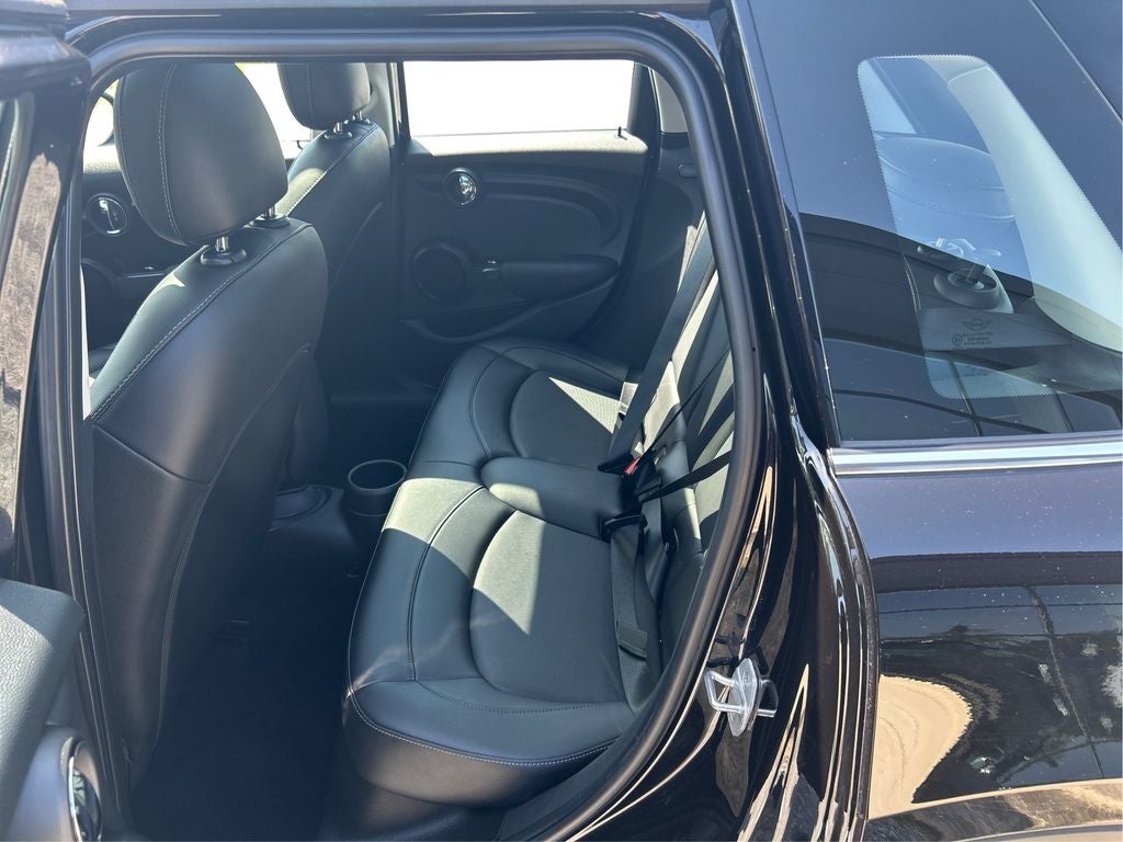 2021 MINI Cooper Signature 4 Door
