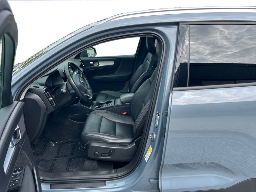 2020 Volvo XC40 Momentum AWD