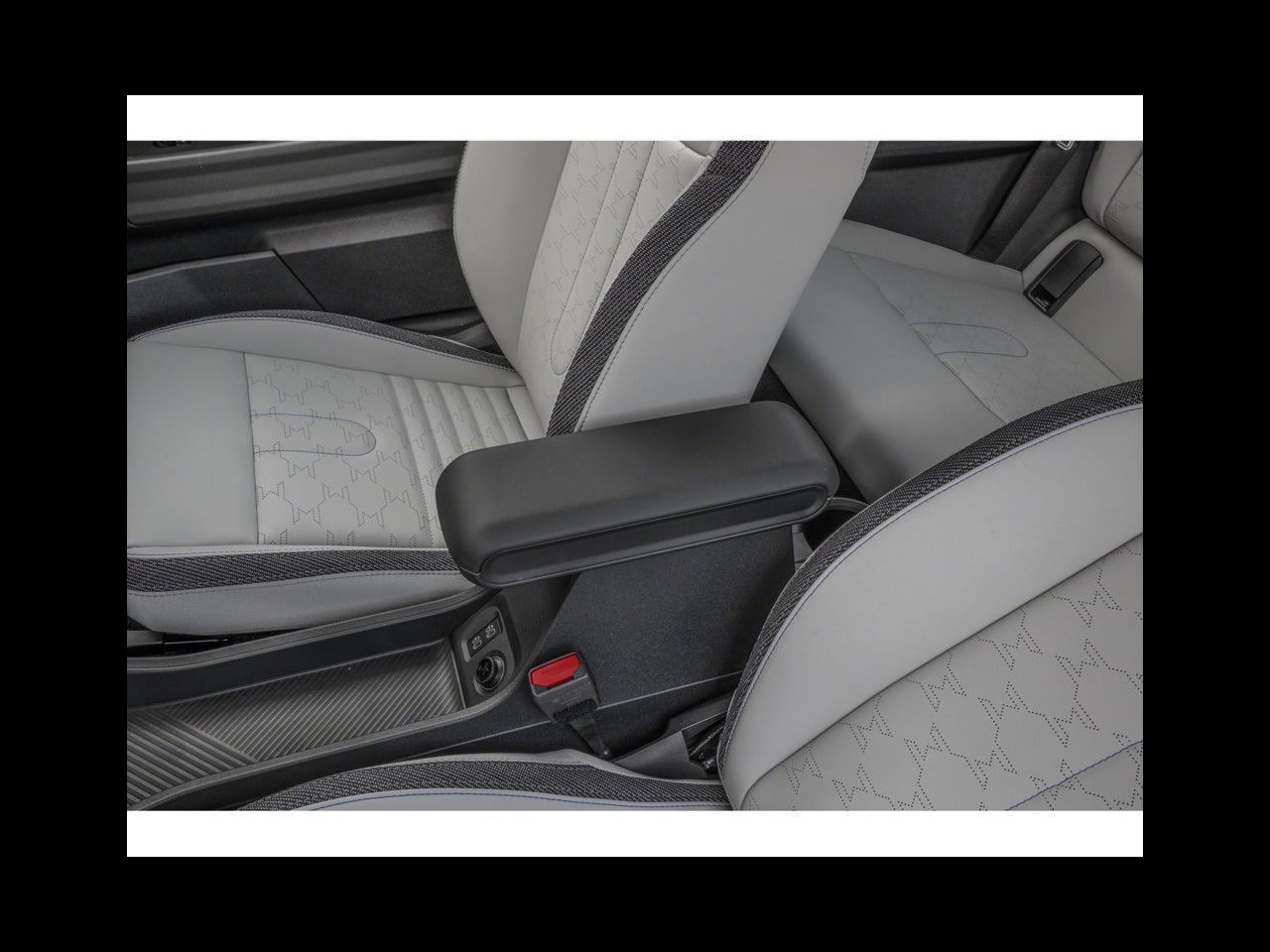 2027 MINI 2 DOOR SIGNATURE PLUS