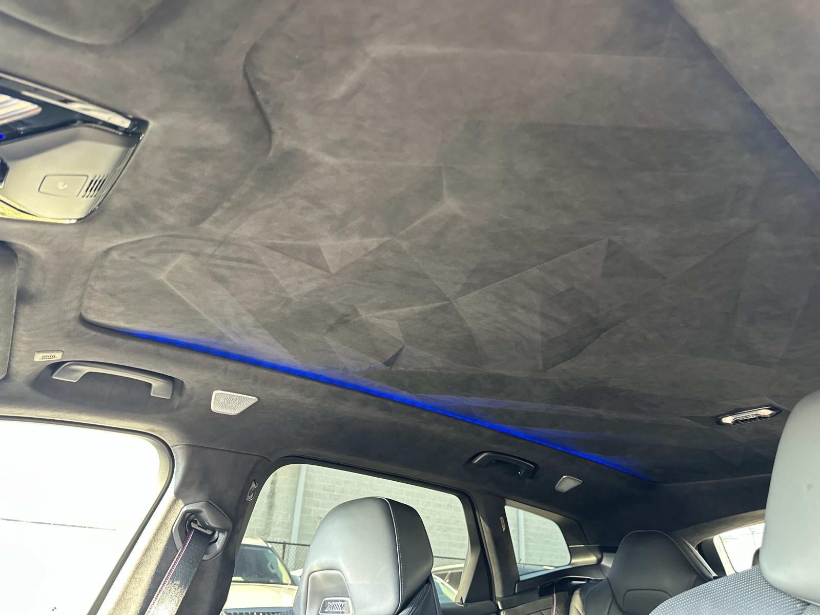 2025 BMW Xm Base