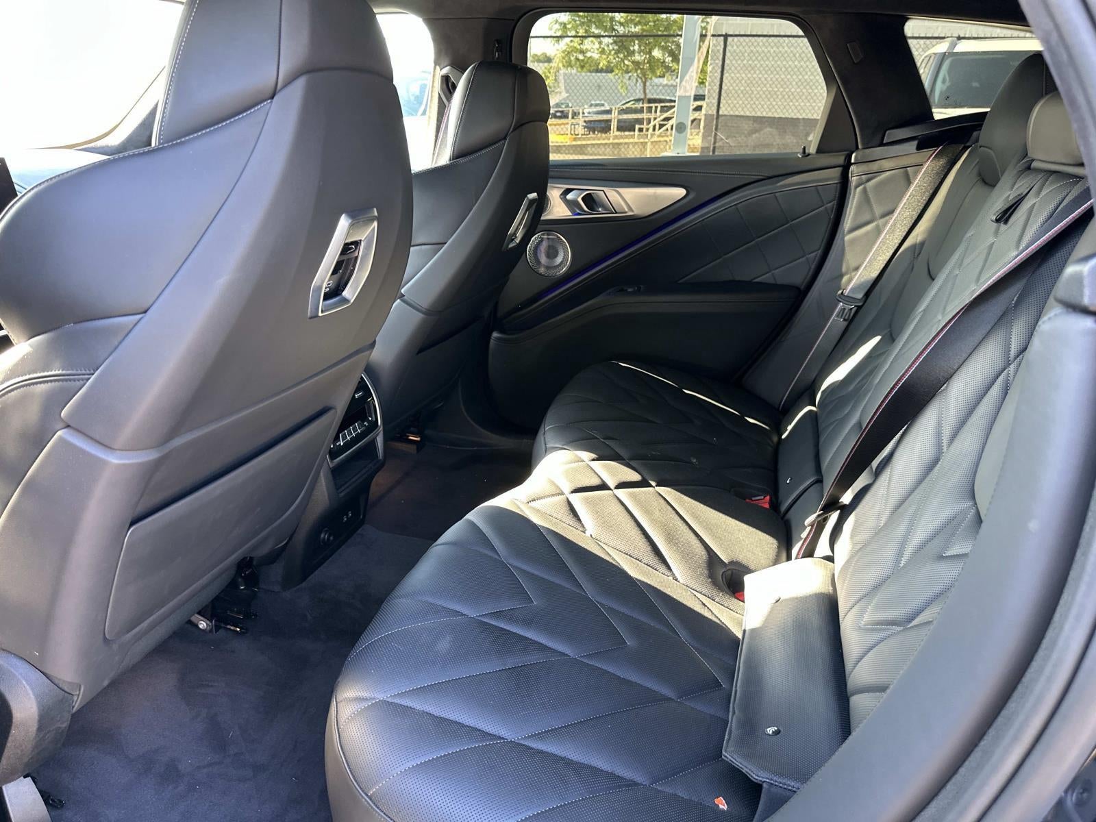 2025 BMW Xm Base