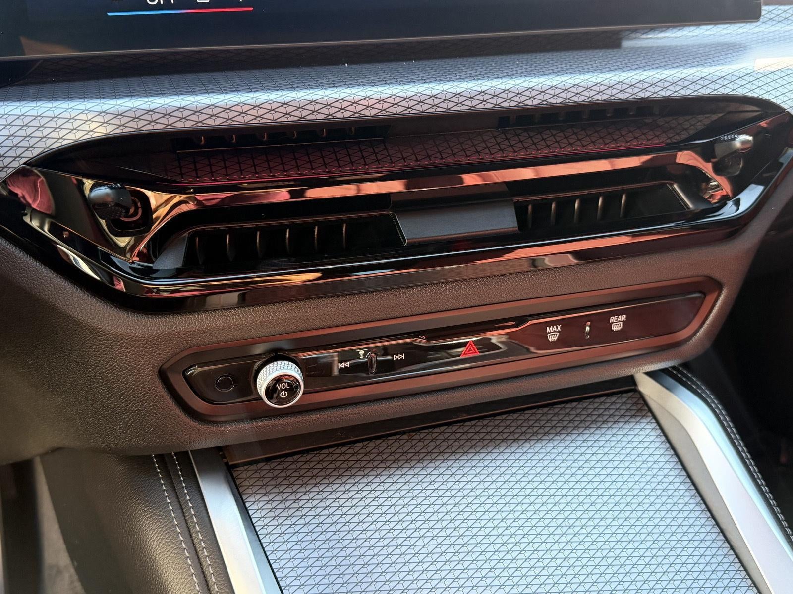 2025 BMW i4 eDrive40
