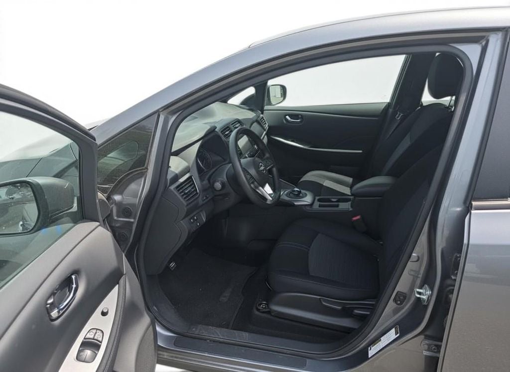 2023 Nissan Leaf S