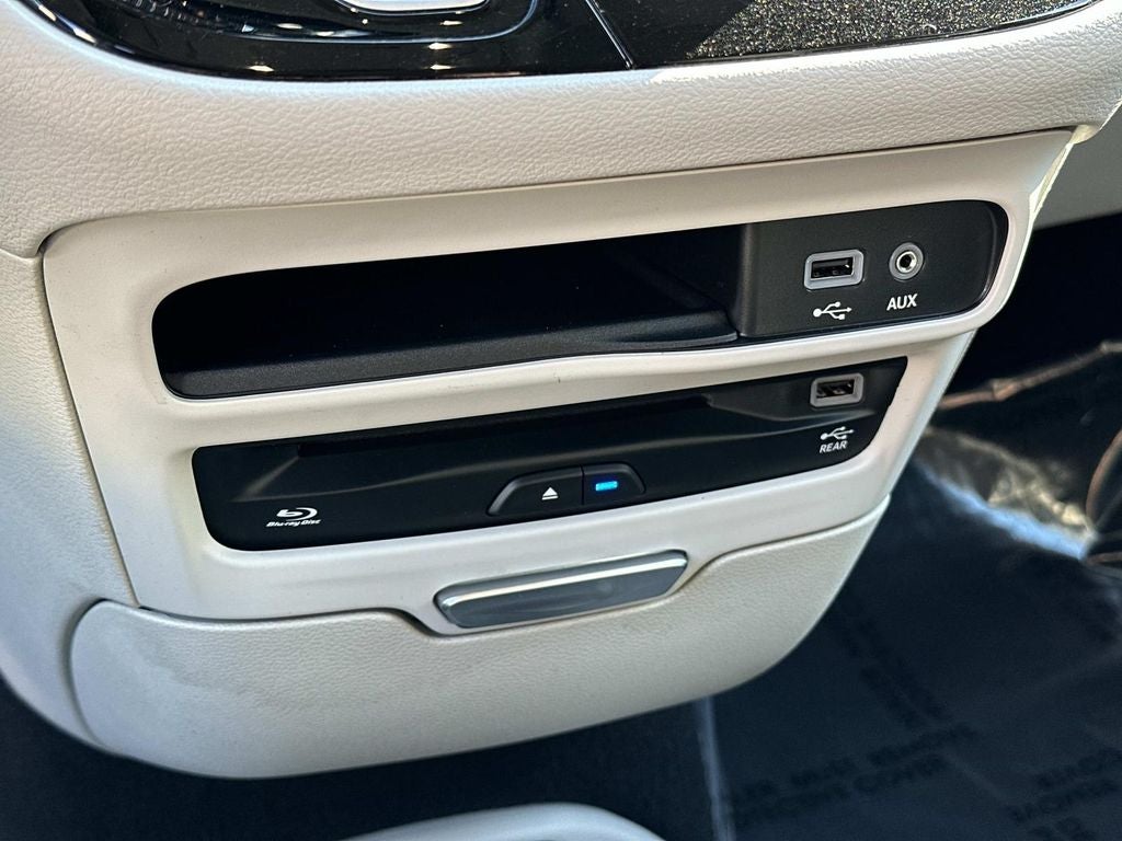 2020 Chrysler Pacifica Touring