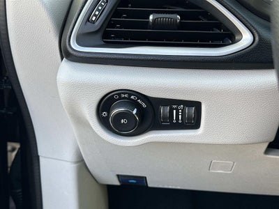 2020 Chrysler Pacifica Touring