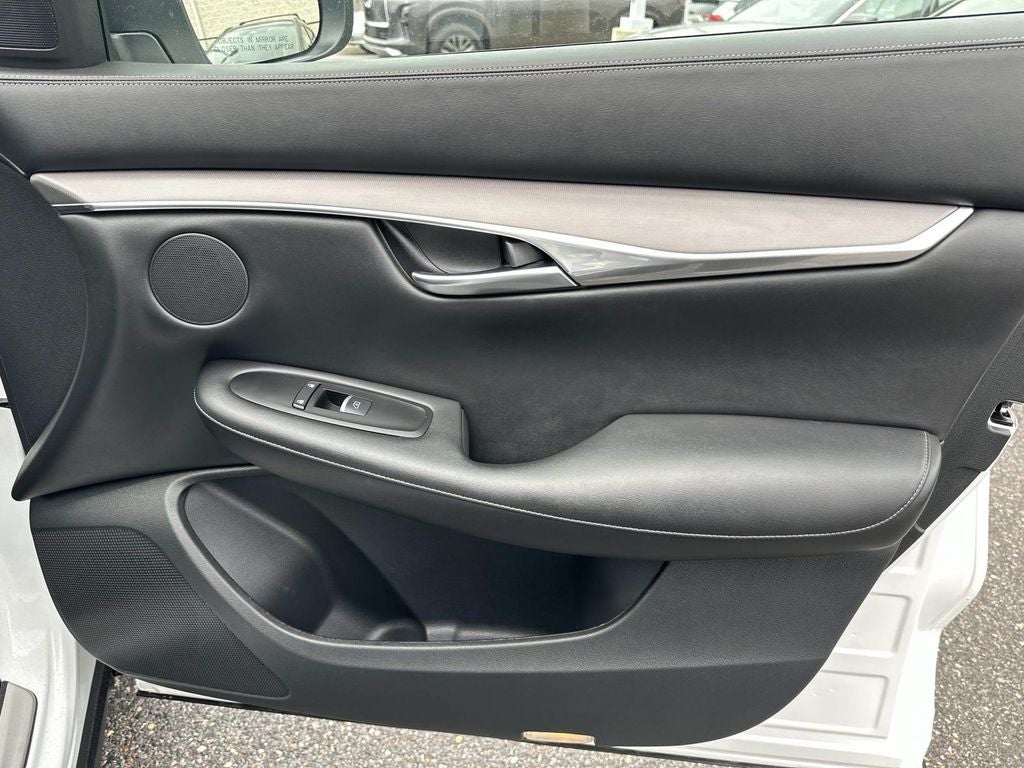 2023 INFINITI QX50 LUXE