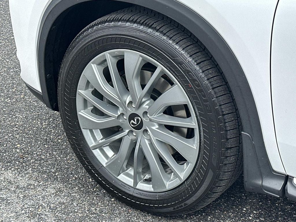 2023 INFINITI QX50 LUXE