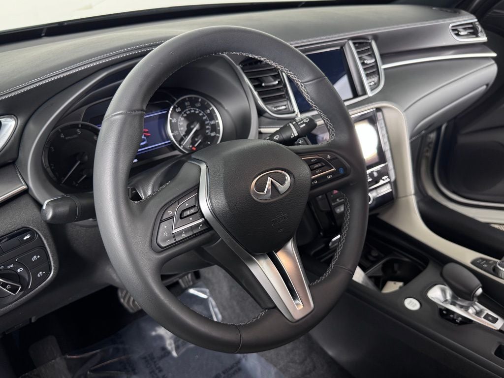 2023 INFINITI QX55 LUXE