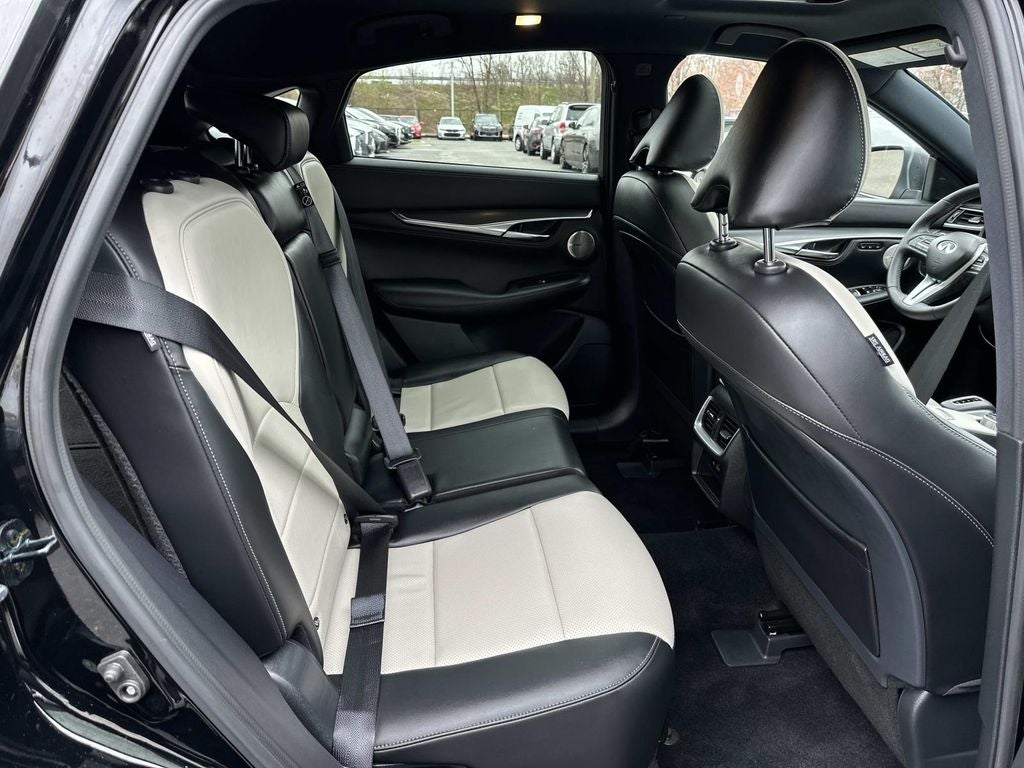 2025 INFINITI QX55 ESSENTIAL