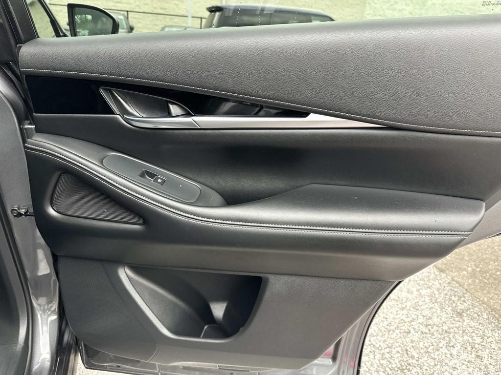 2025 INFINITI QX60 PURE
