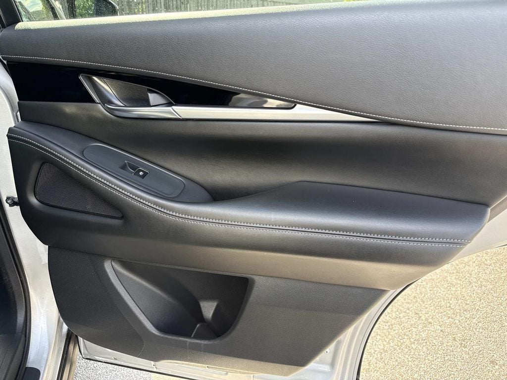 2023 INFINITI QX60 PURE