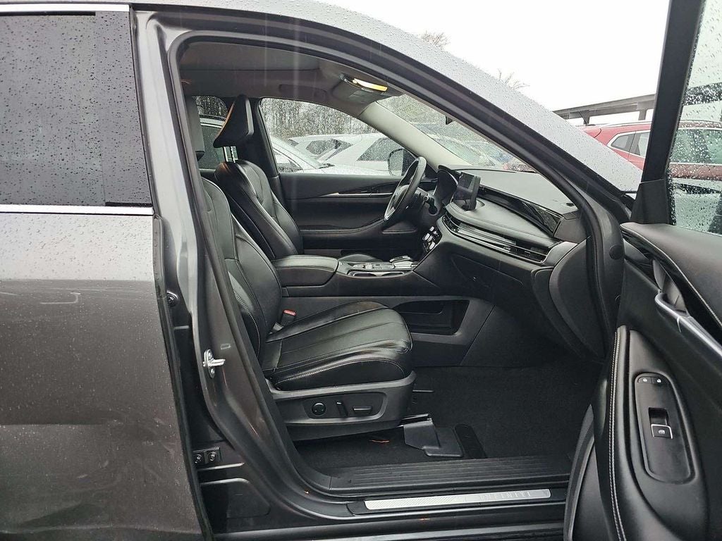 2023 INFINITI QX60 PURE