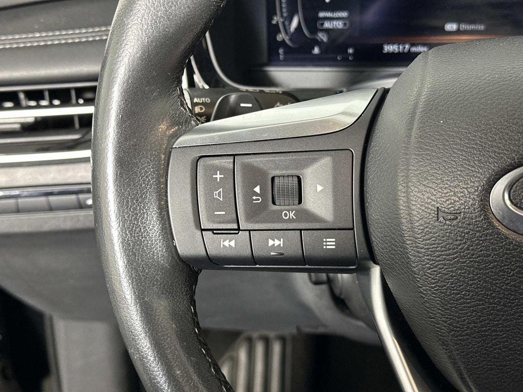 2023 INFINITI QX60 LUXE