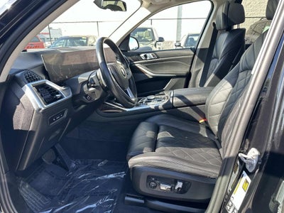 2025 BMW X7 xDrive40i