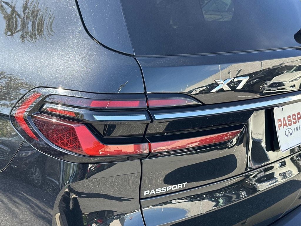2025 BMW X7 xDrive40i