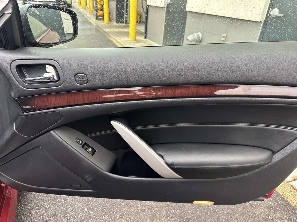 2014 INFINITI Q60 Base