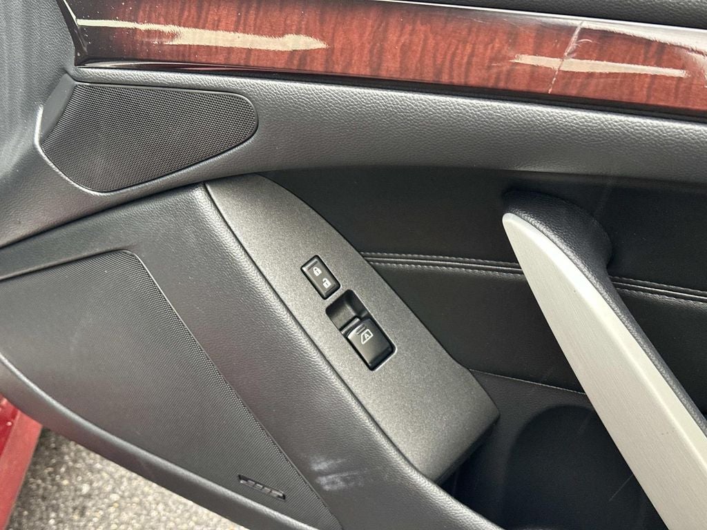 2014 INFINITI Q60 Base