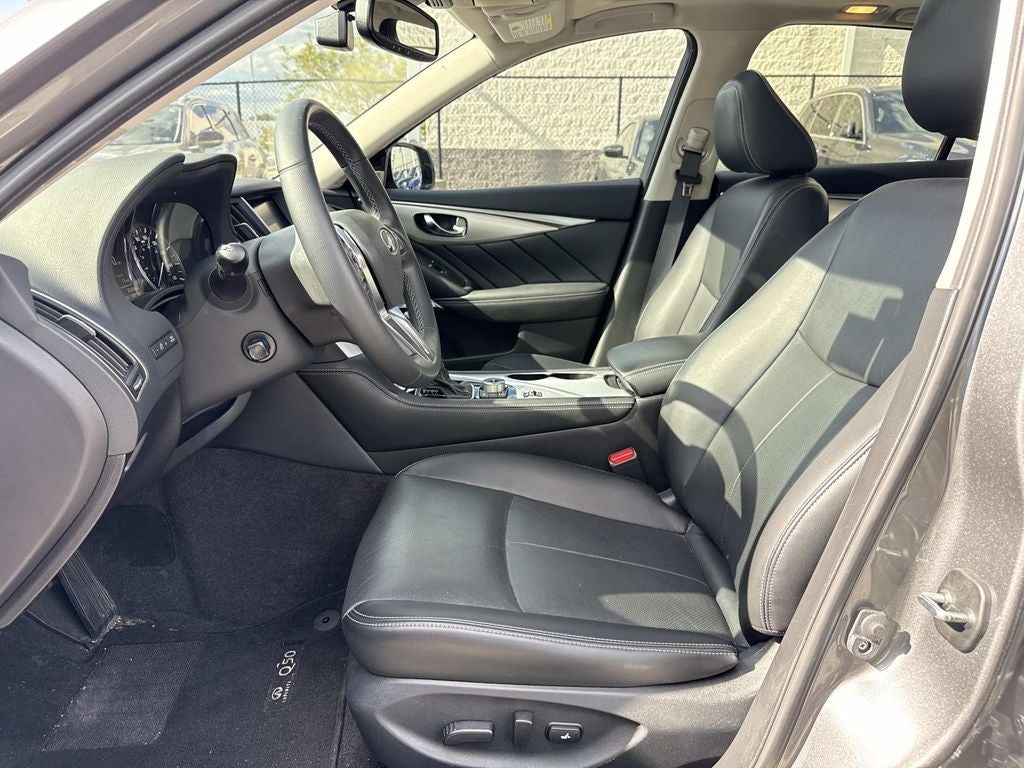2023 INFINITI Q50 LUXE