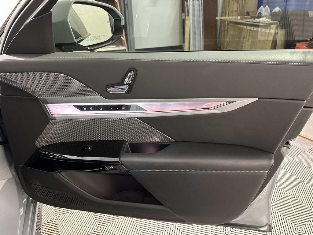 2023 BMW 7 Series 740i