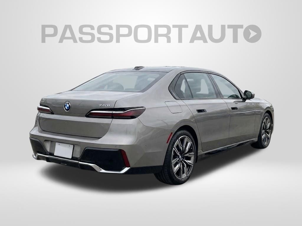 2023 BMW 7 Series 740i