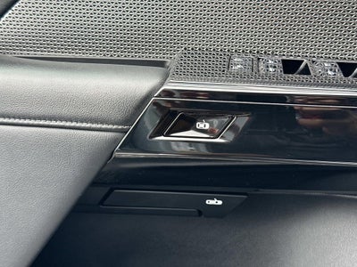 2023 BMW 7 Series 740i