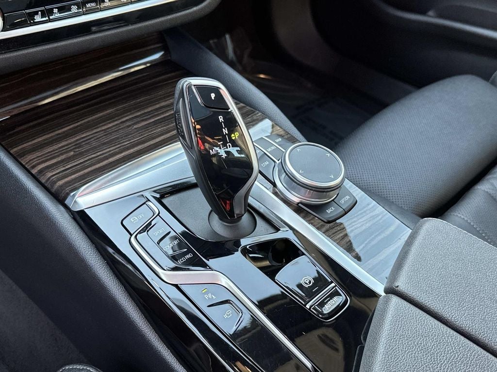 2021 BMW 5 Series 530i