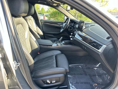 2021 BMW 5 Series 530i