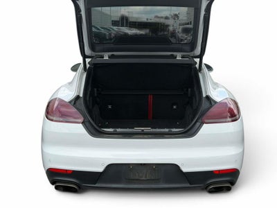 2015 Porsche Panamera 4