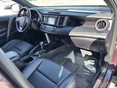 2017 Toyota RAV4 SE