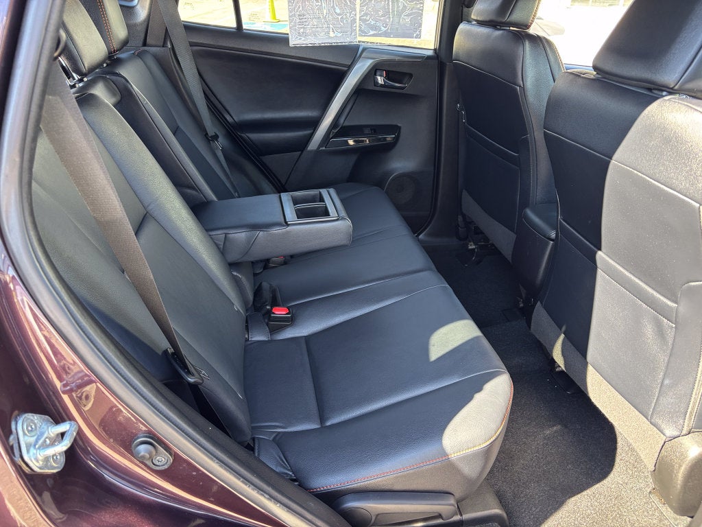 2017 Toyota RAV4 SE