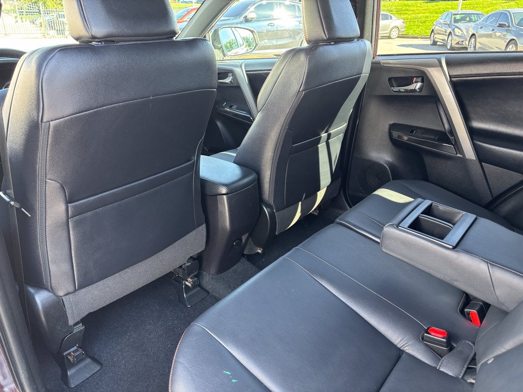2017 Toyota RAV4 SE