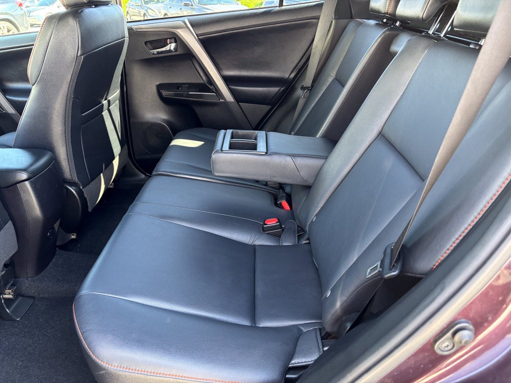 2017 Toyota RAV4 SE