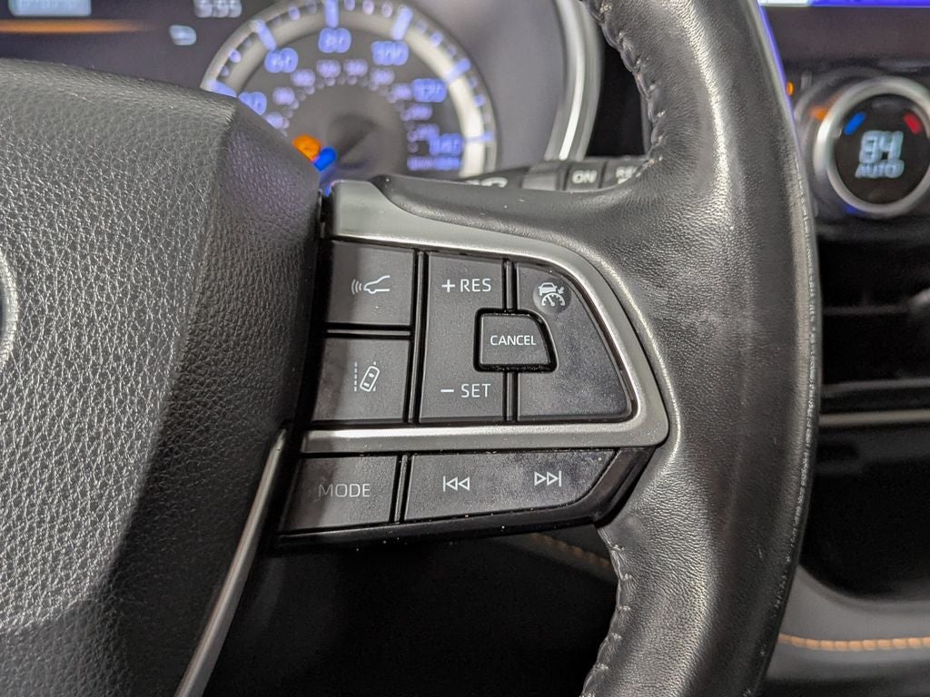 2023 Toyota Highlander Hybrid Bronze Edition